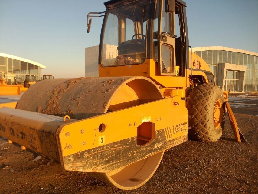 LONKING LG520B single drum vibratory roller for heavy equipment 128 KW
