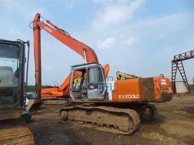 Japanese Used Hitachi Excavators EX200 0.8cbm Bucket Capacity With 17M