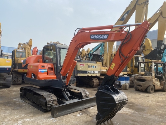 6 Ton Original Used Doosan DX60 Crawler Excavator With 39.7KW Engine Power And 0.21m3 Bucket Capacity